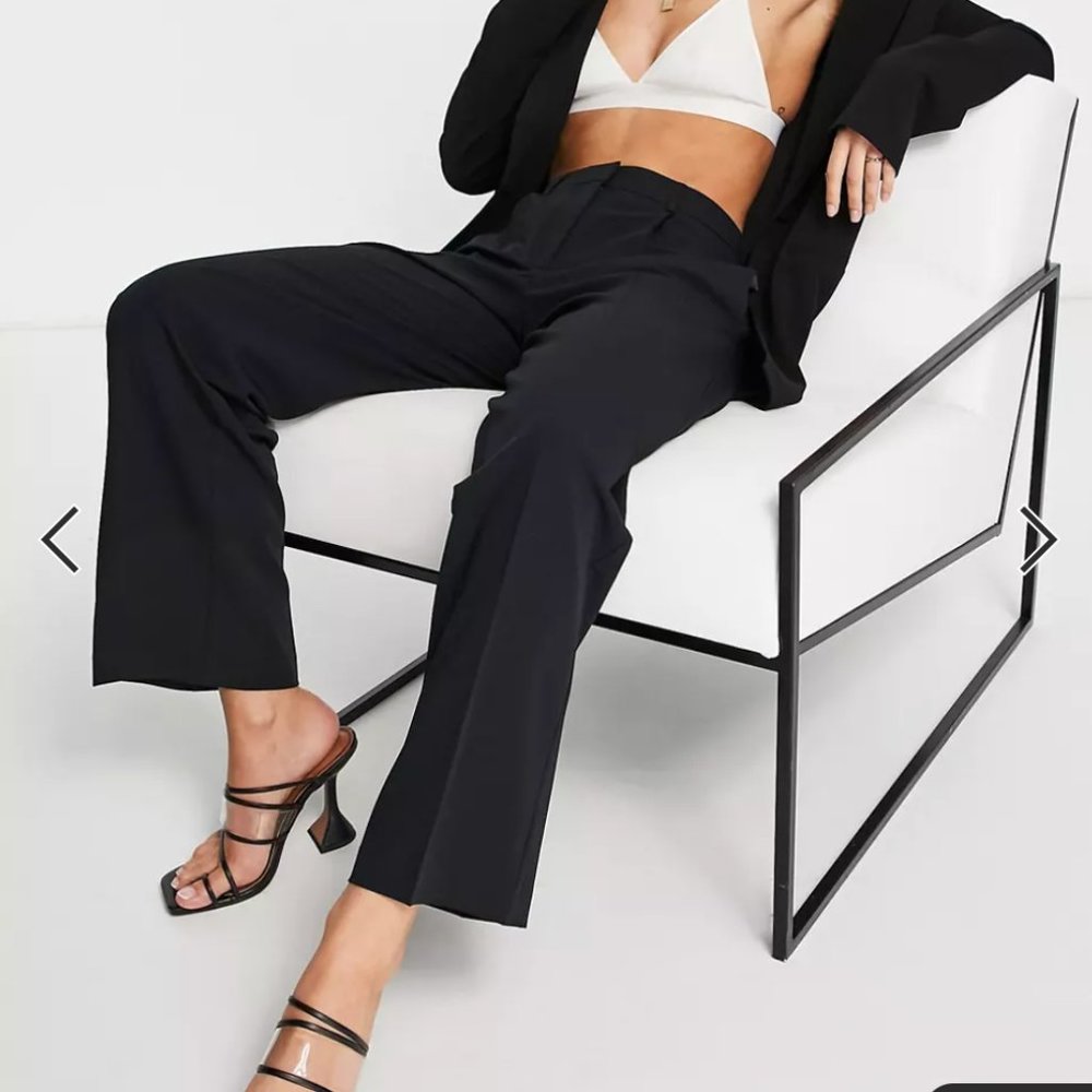 ASOS DESIGN everyday slouchy boy pants in black US 8/10